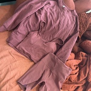 Lululemon smoky red set